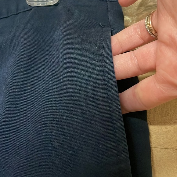 Chaps size 34 Navy Flat Front Golf Shorts with Front and Back Pockets - Picture 4 of 10